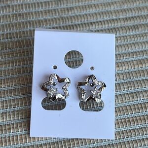 ⭐️- silver star stud earrings